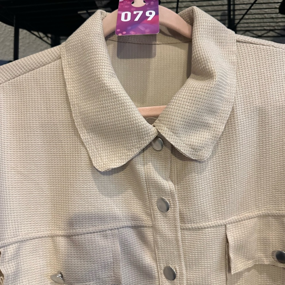 Stylish Lapel Waffle Knit lLghtweight Jacket in Khaki Oversized Fit - Picture 6 of 6